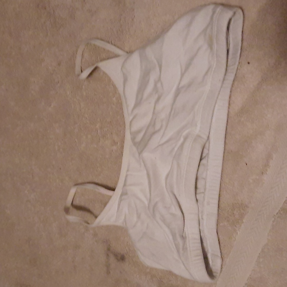 Bras - Picture 13 of 16